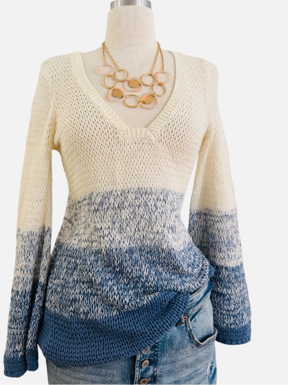 BENNETTEX- OMBRÉ -OPEN Stitch V-Neck Knit Sweater — Cream and Blue